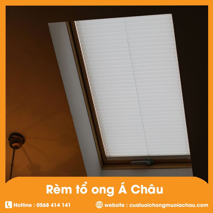 Rèm tổ ong che giếng trời